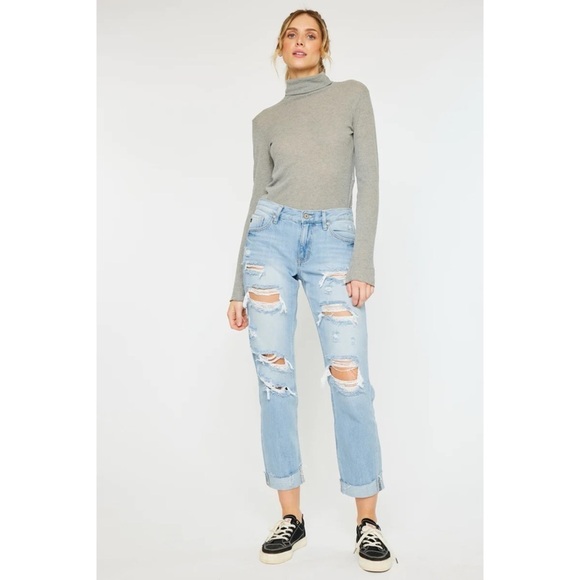 KanCan Delta Mid Rise Boyfriend Jeans in Light Wash Size 7/27 - Picture 1 of 10